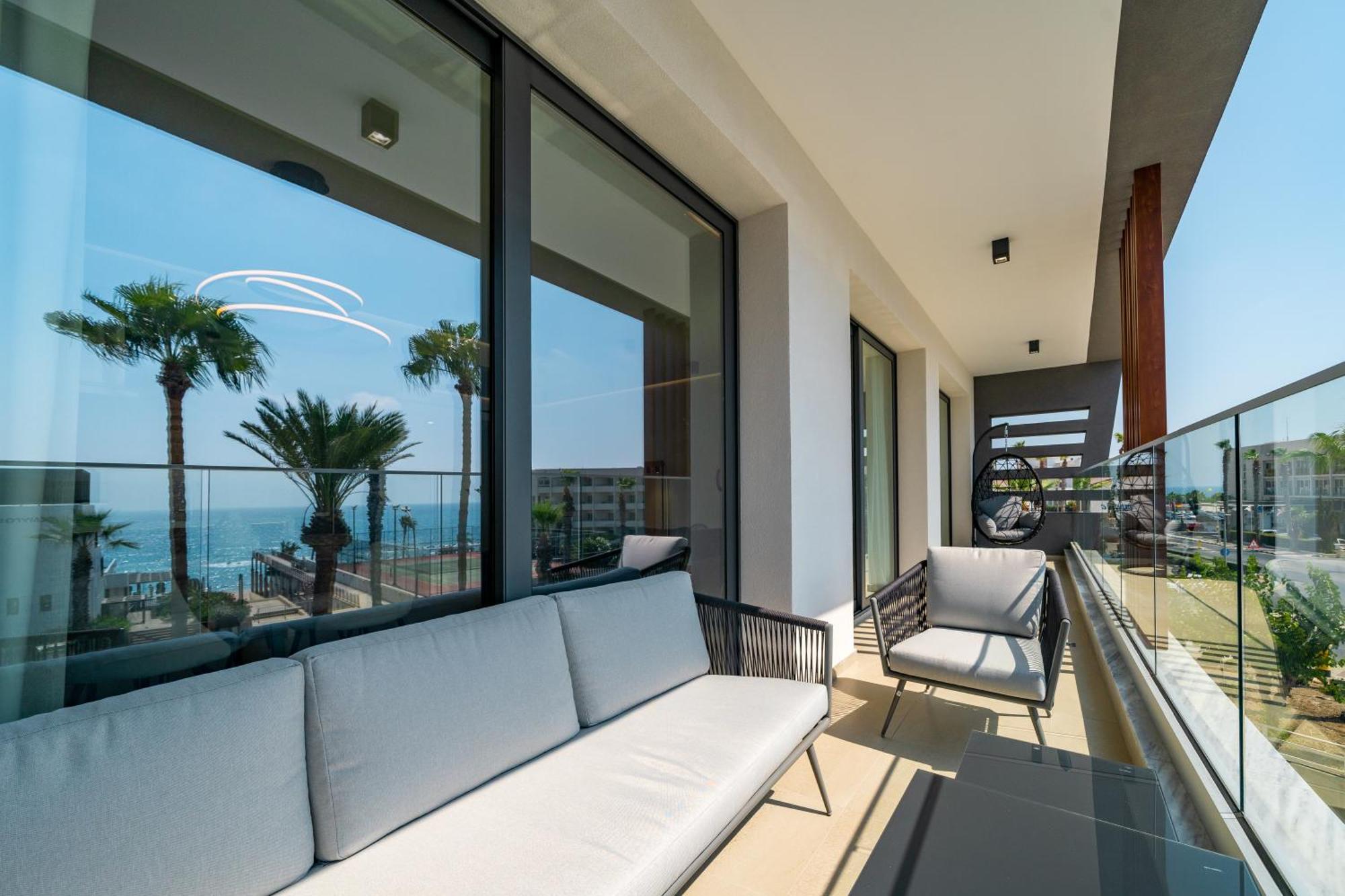 Waterside Sea View Apartments パ フォス 部屋 写真